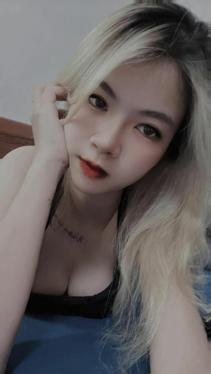 Băng đảng 91C đã thoát khỏi lưới. Người chủ quay trở lại đấu trường. Tài xế già Tanhua ❤️Người mẫu khách sạn có làn da trắng và đôi chân dài. Cô gái trẻ lần đầu tiên đi làm thêm có chút ngần ngại khi phải từ bỏ...